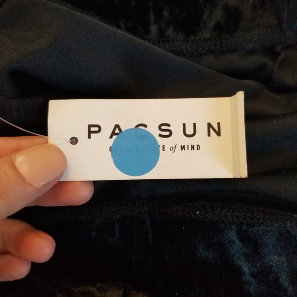 NWT Kendall & Kylie Black Velvet-like Leggings size M - Picture 5 of 8